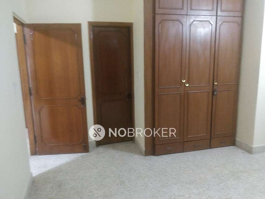 3 BHK Flat In Pearl House for Rent  In Cooke Town