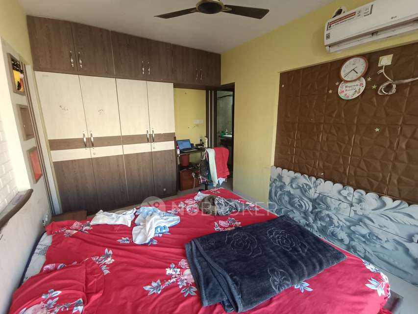 2 BHK Flat In Pride World City Long Island For Sale  In Charholi Budruk