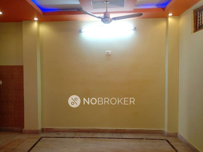 4+ BHK Flat For Sale  In Uttam Nagar