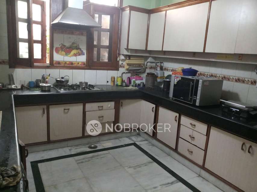 3 BHK Flat In Apartment For Sale  In Kalkaji