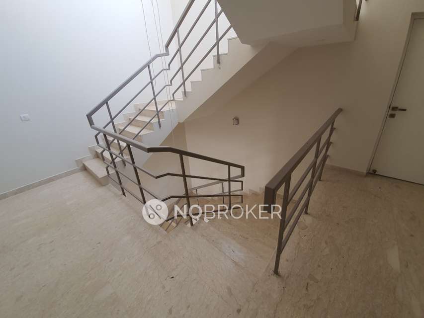 4 BHK Flat In Emaar Mgf Palm Drive The Premier Terraces for Rent  In Sector-66