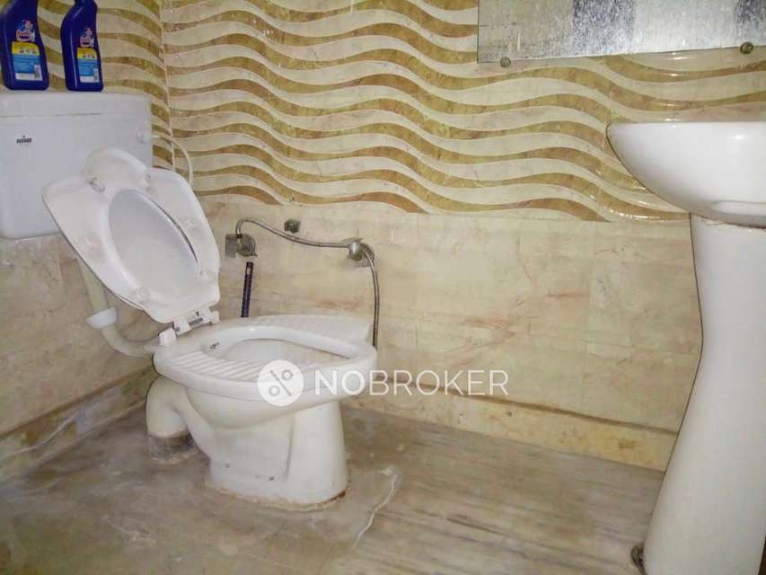 2 BHK Flat In Nikunj Apartment For Sale  In  Uttam Nagar