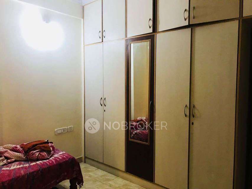 2 BHK Flat In Shweta Paradise For Sale  In Sahakara Nagar