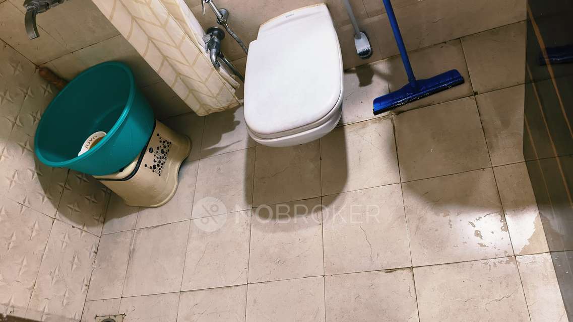 1 BHK Flat In Hiranandani Palacia For Sale  In Thane