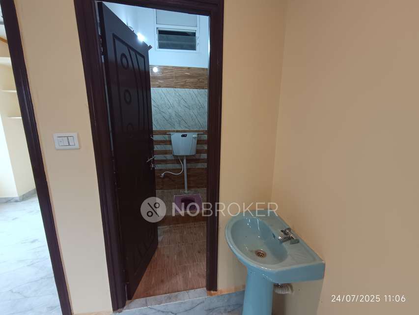 2 BHK Flat In Ideal Heights For Sale  In Masab Tank