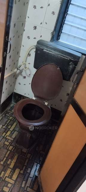 2 BHK Flat In Ekta Co-op Hsg Society For Sale  In Nehru Nagar