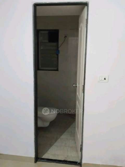 2 BHK Flat In Sarova Complex G Wing For Sale  In Kandivali East