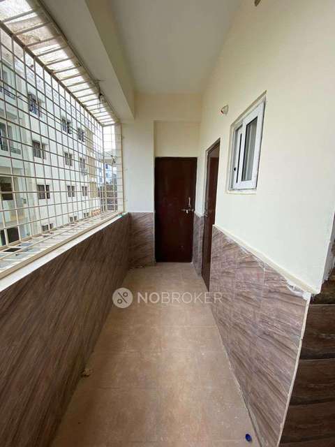 2 BHK Flat In Vasusri Residency For Sale  In Hyder Shah Kote