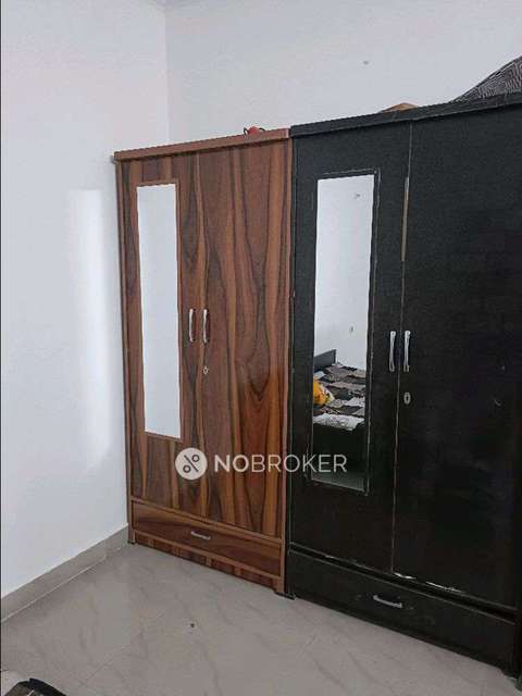 PG for Girls in Crossing Republik ]