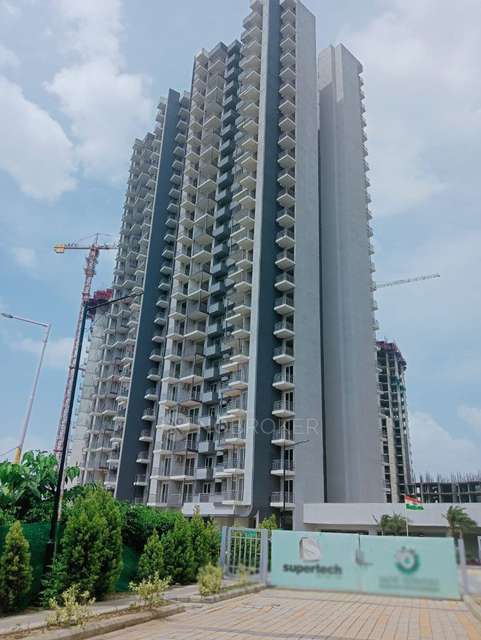 2 BHK Flat In Supertech Hues For Sale  In Sector 68