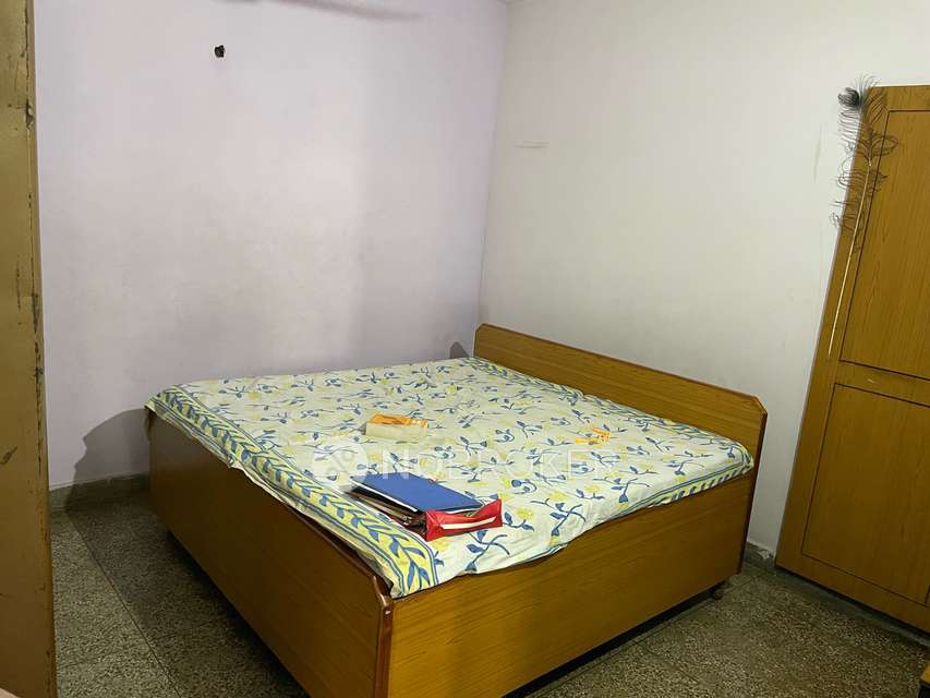 Single Room for Female In 2 BHK  In Unique Apartments In Ghaziabad
