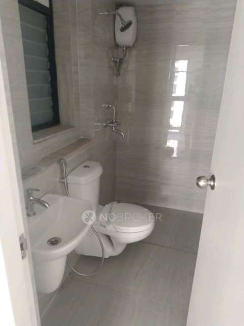 2 BHK Flat In Runwal Gardens, Phase 1 For Sale  In Runwal Gardens - Mlcp 2