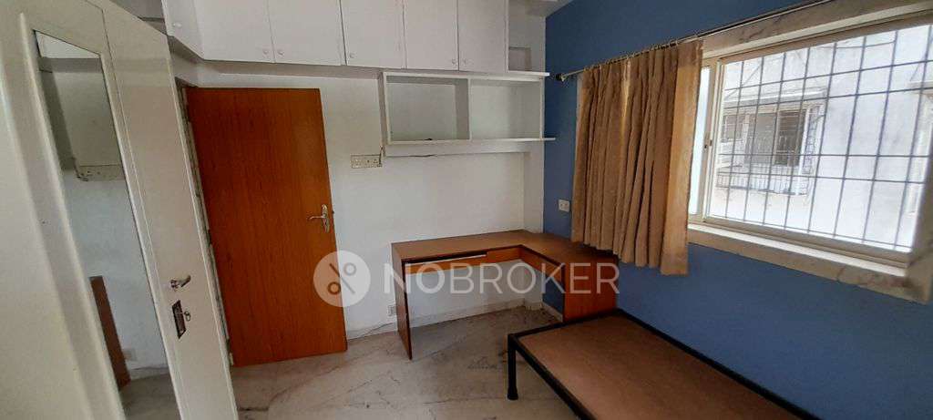 2 BHK Flat In Ramprasad Chambers For Sale  In Nana Peth