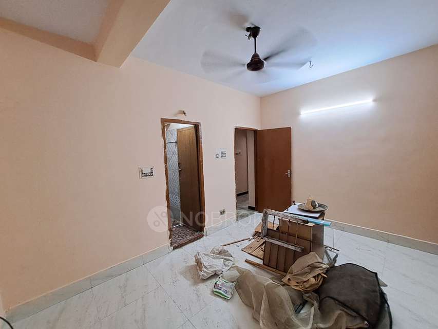 2 BHK Flat In Arunachala Apartment, Virugambakkam For Sale  In Kk Nagar West