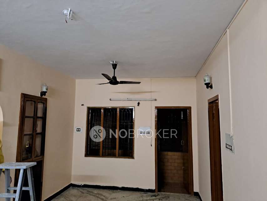 2 BHK Flat In Arunachala Apartment, Virugambakkam For Sale  In Kk Nagar West
