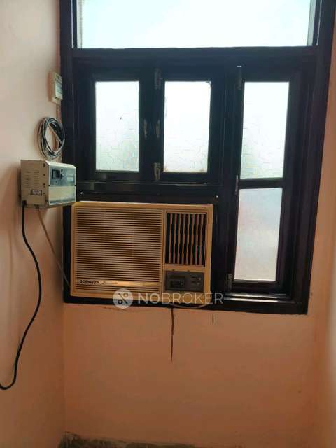 1 RK House for Rent  In Karol Bagh