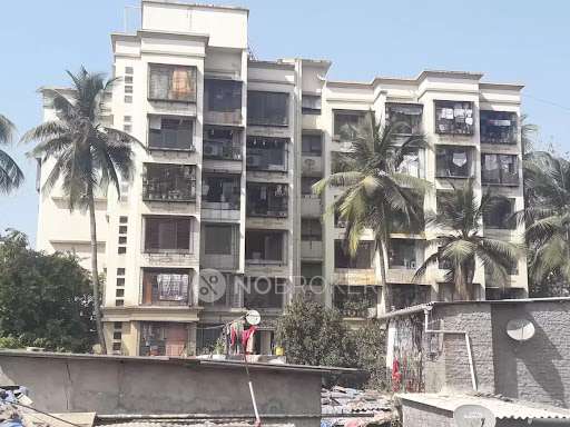1 BHK Flat In Lucky Mansion  For Sale  In Santacruz East