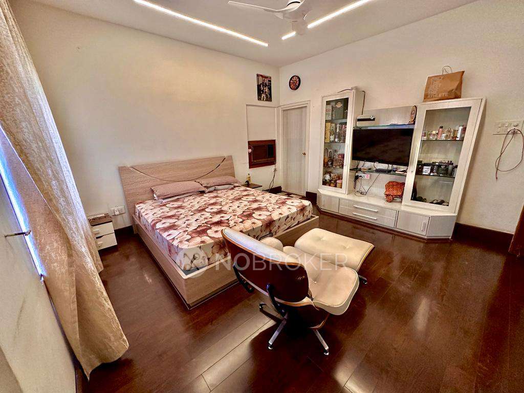 Standalone Building Kumara Park West 6th Cross Without Brokerage Fully furnished 4 BHK Flat