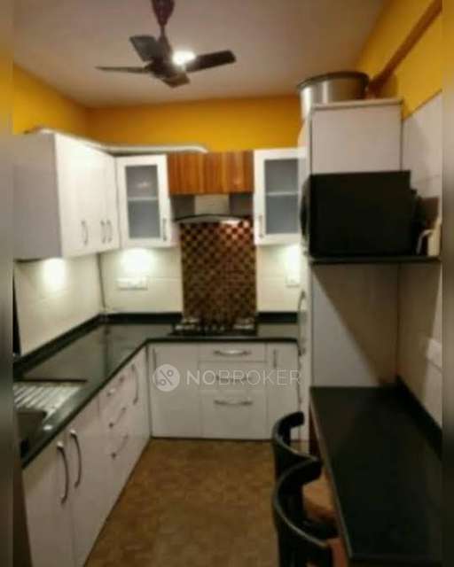 2 BHK Flat In Rajlaxmi Chs For Sale  In Jogeshwari West