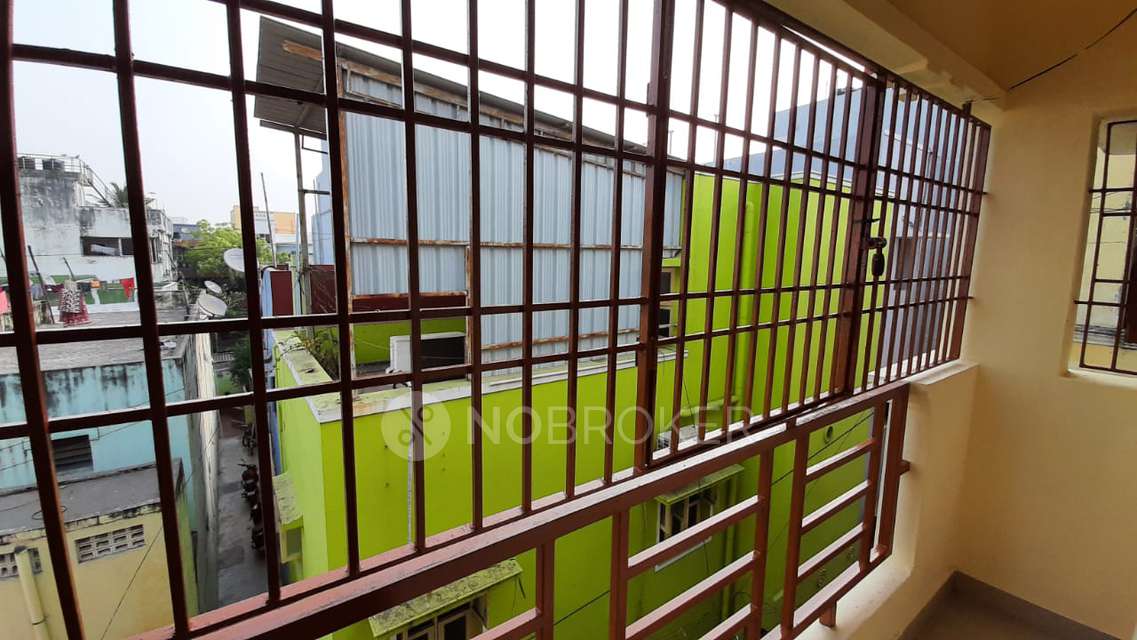 2 BHK Flat In Apartment For Sale  In Perumbur 