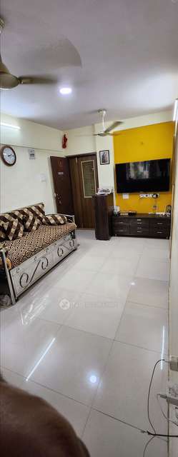 1 BHK Flat In Nikhil Apartment Chs For Sale  In Kandivali East