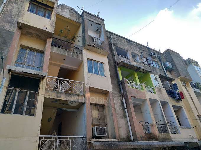 4 BHK Flat In Peepal Apartments for Rent  In Sector 17 Dwarka