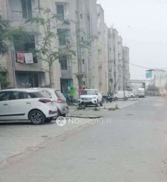 1 BHK Flat In Ekta Apartment  For Sale  In Siraspur