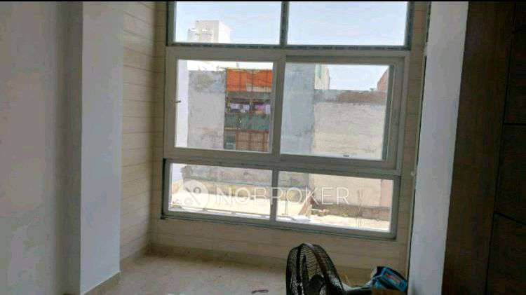 3 BHK Flat In Standalone Buildng For Sale  In Shahdara