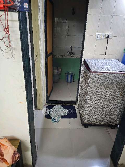 2 BHK Flat In Trimurti Narayan Chs For Sale  In Mulund East