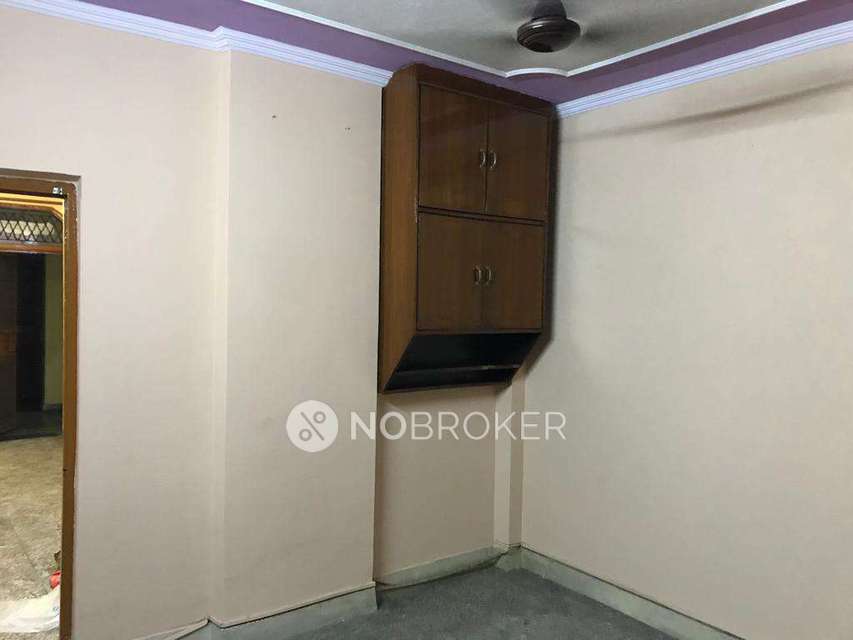 2 BHK Flat For Sale  In Dilshad Colony