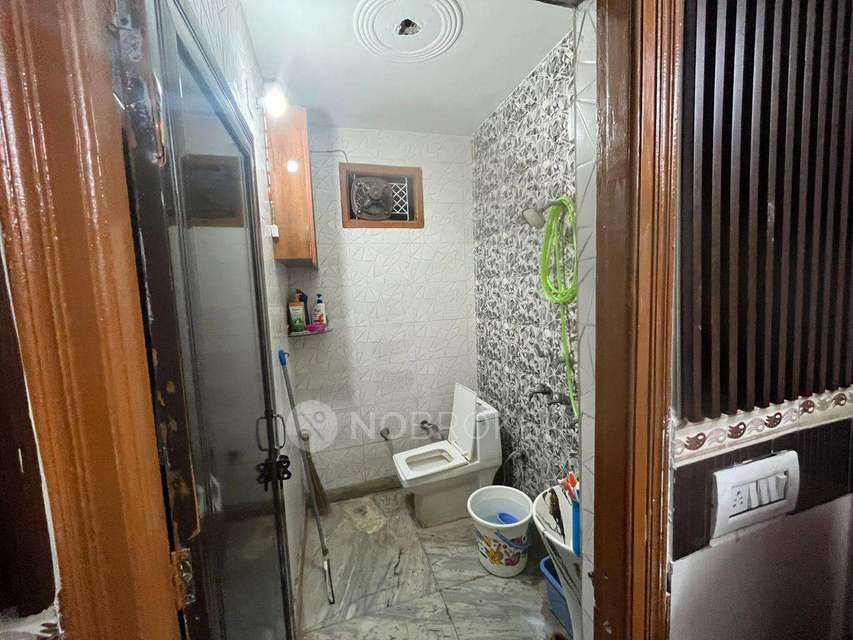 2 BHK Flat For Sale  In Uttam Nagar
