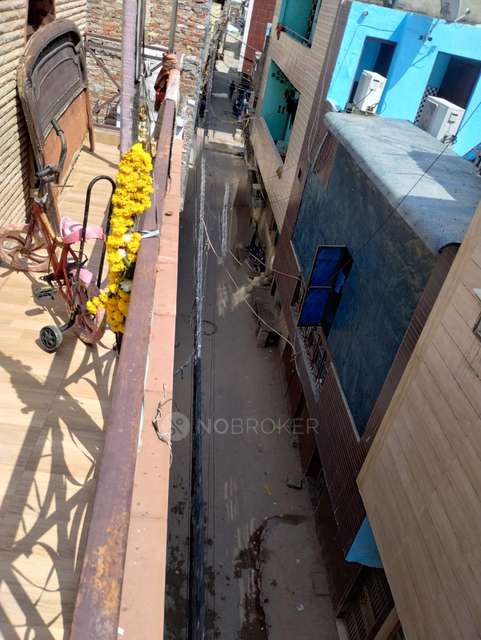 4+ BHK Flat For Sale  In Laxmi Park Nangloi