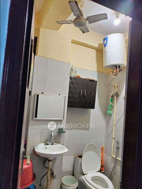 1 BHK Flat In Ekta Apartments For Sale  In Khanpur Extention