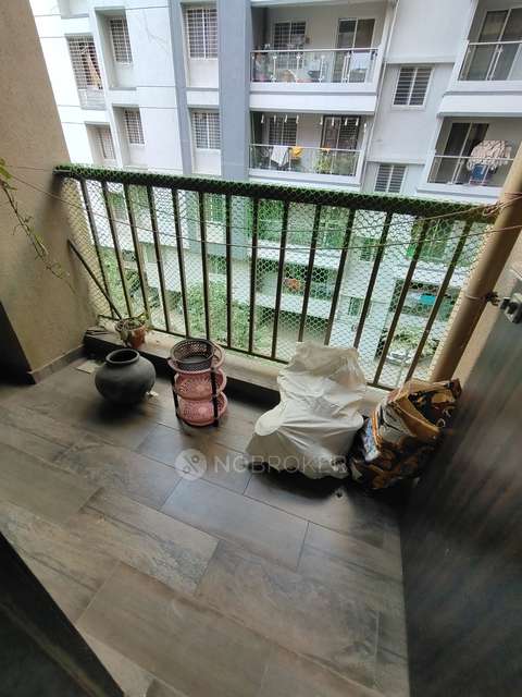 1 BHK Flat In Mumbai - Pune Expy, Pune, Maharashtra 412101 for Rent  In Runal Spacio