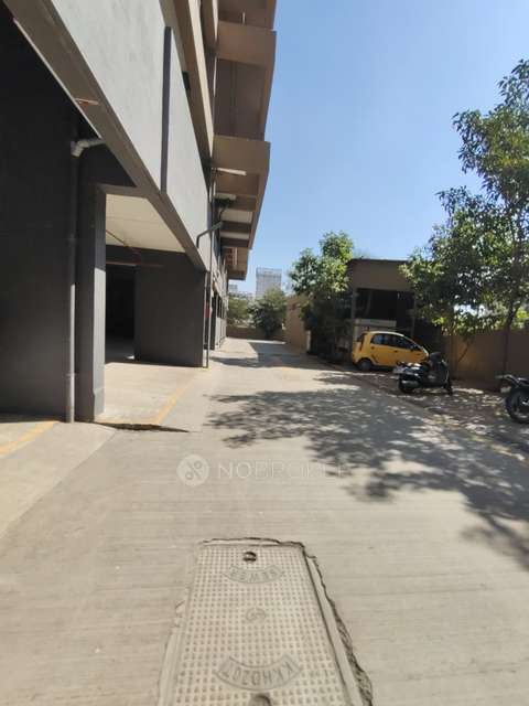 1 BHK Flat In Mumbai - Pune Expy, Pune, Maharashtra 412101 for Rent  In Runal Spacio
