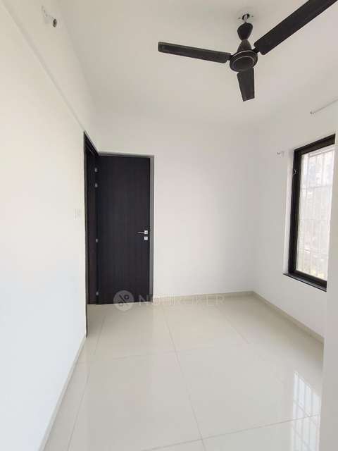 1 BHK Flat In Mumbai - Pune Expy, Pune, Maharashtra 412101 for Rent  In Runal Spacio