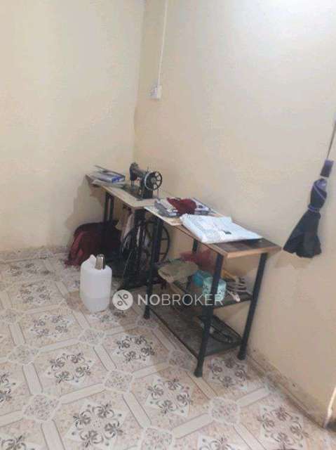 Shared Room for Male In 1 RK  In Tukai Darshan