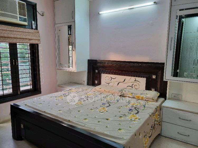 2 BHK Flat In Builder Floor  For Sale  In Patel Nagar