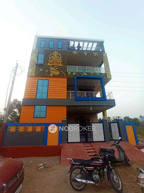 4+ BHK Flat In Standalone Building  For Sale  In Chowdhariguda