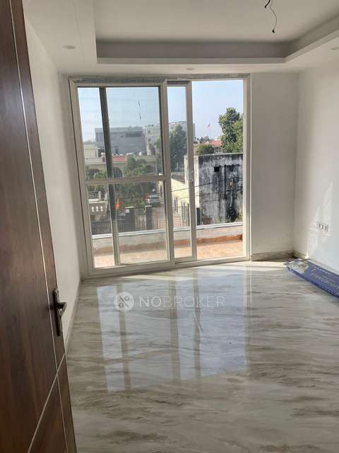 3 BHK Flat In Jaunapur For Sale  In Radhey Mohan Drive