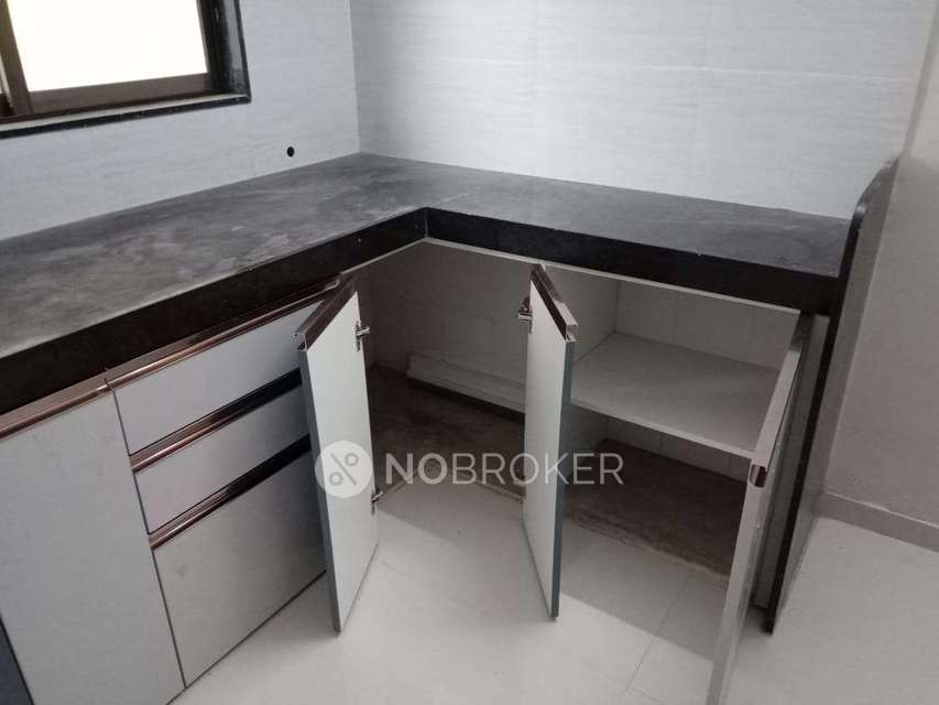 2 BHK Flat In Chetna Kunj Co-operative Society for Rent  In Malad West