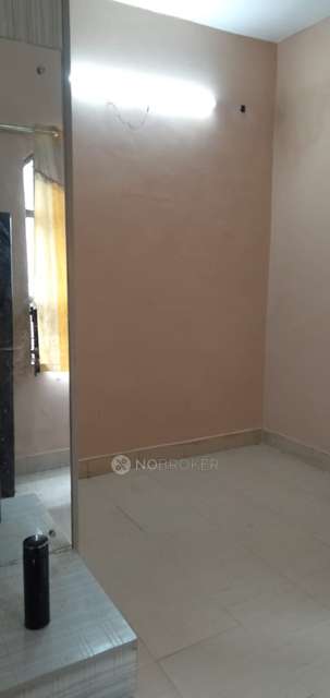 1 BHK Flat for Rent  In Dwarka More Metro Station