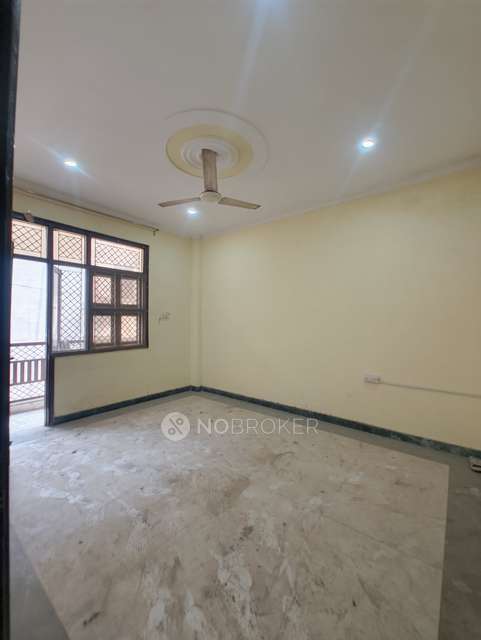 3 BHK Flat In Apartments For Sale  In Param Puri, Uttam Nagar