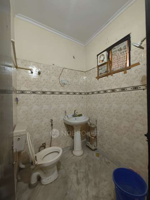 3 BHK Flat In Apartments For Sale  In Param Puri, Uttam Nagar