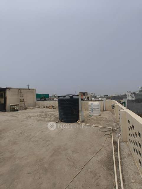 3 BHK Flat In Apartments For Sale  In Param Puri, Uttam Nagar