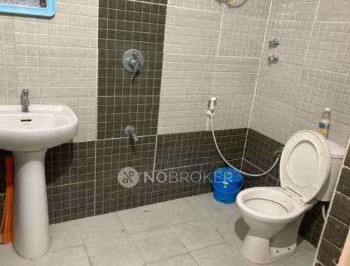 3 BHK Flat In Sri Tirumala Sarovar Apartment, Singasandra For Sale  In Singasandra