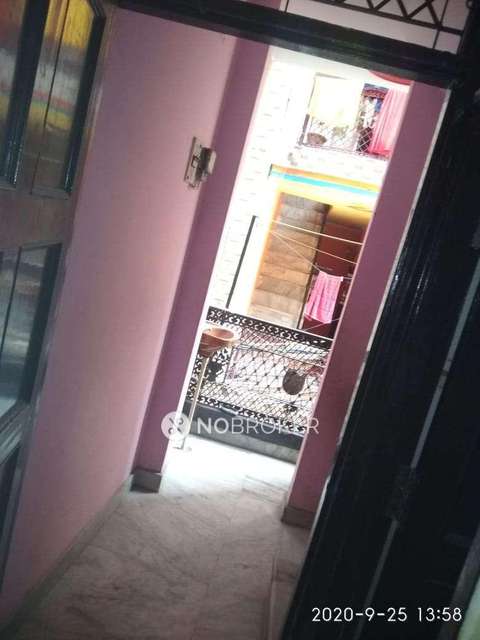 4 BHK Flat In Standalone Building  For Sale  In Vinod Nagar North