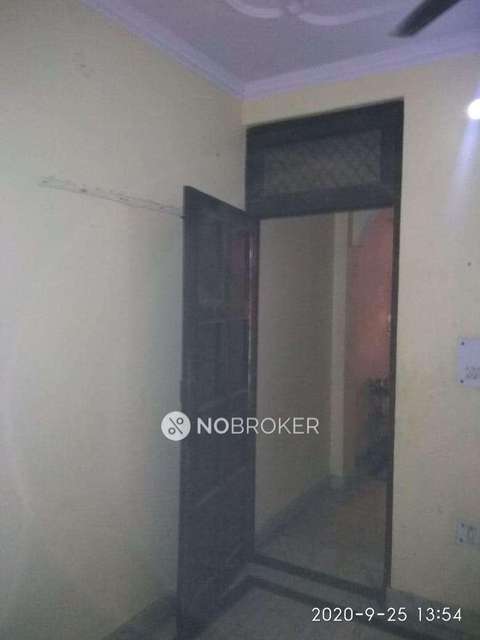 4 BHK Flat In Standalone Building  For Sale  In Vinod Nagar North