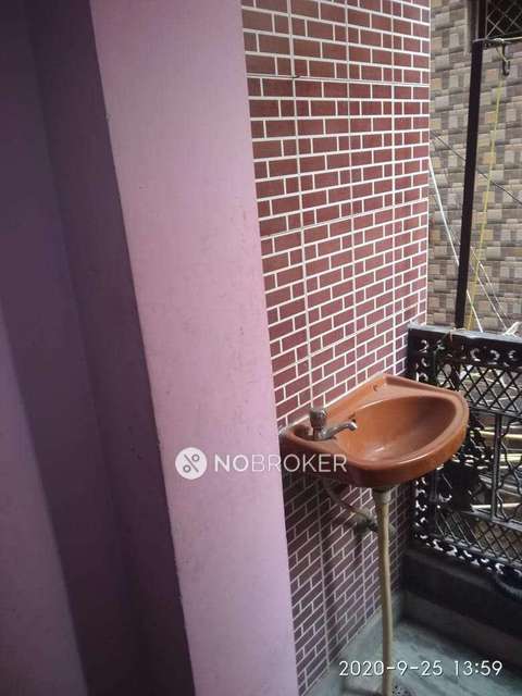 4 BHK Flat In Standalone Building  For Sale  In Vinod Nagar North
