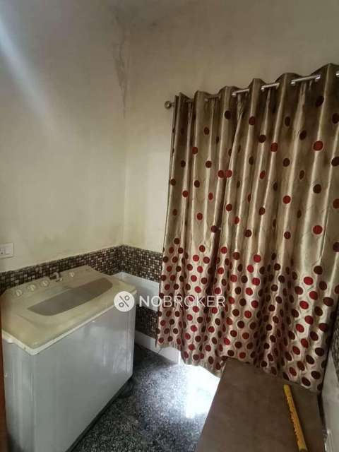 4 BHK Flat In Standalone Building  For Sale  In Lajpat Nagar